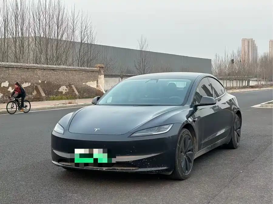 Tesla 3