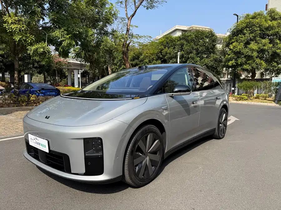 Lixiang i8 2025 — купить из Китая в Минск