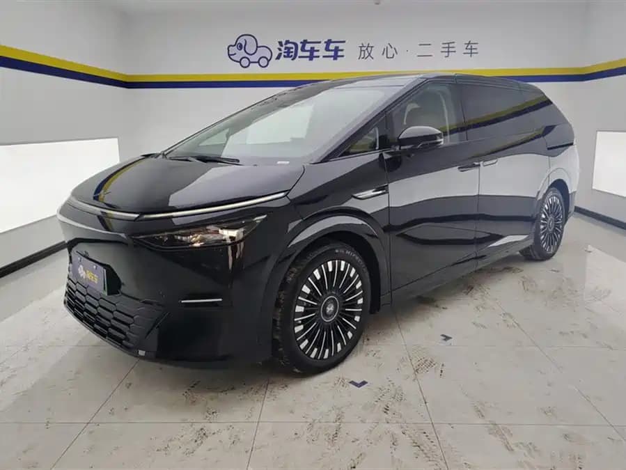 Xpeng X9 2025 — купить из Китая в Минск