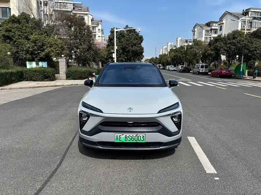 NIO ES6 2020