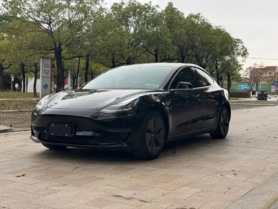 Tesla 3
