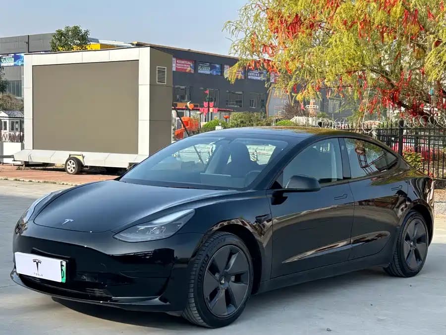 Tesla 3