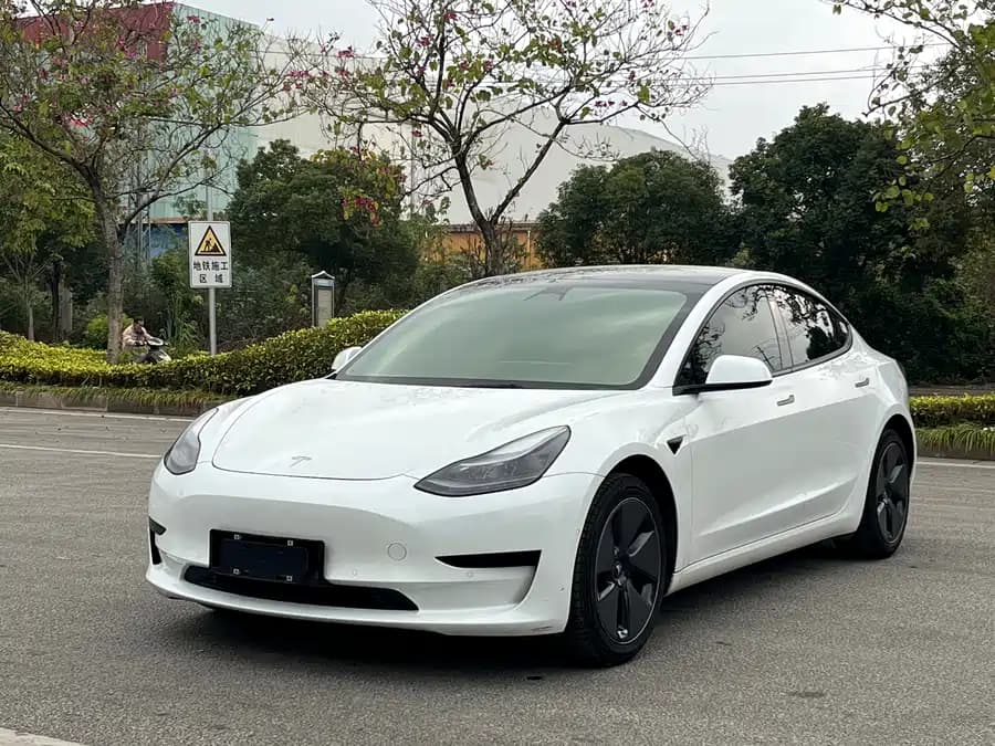 Tesla 3