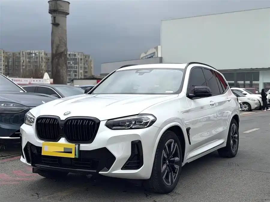 BMW iX3