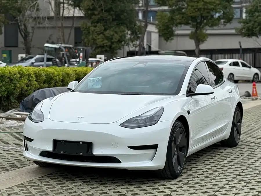 Tesla 3