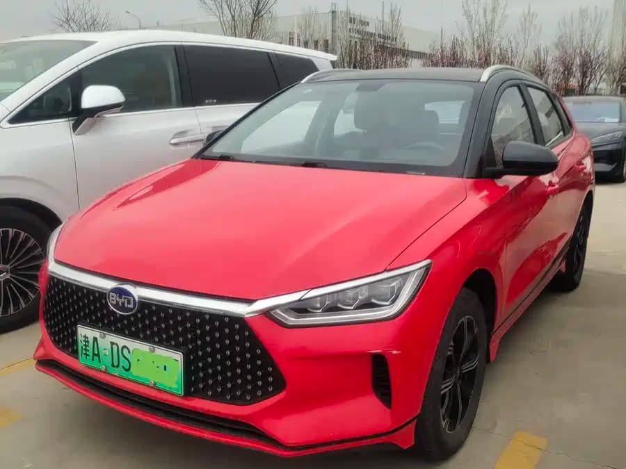 BYD E2