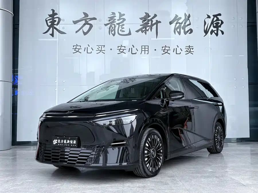 Xpeng X9 2025