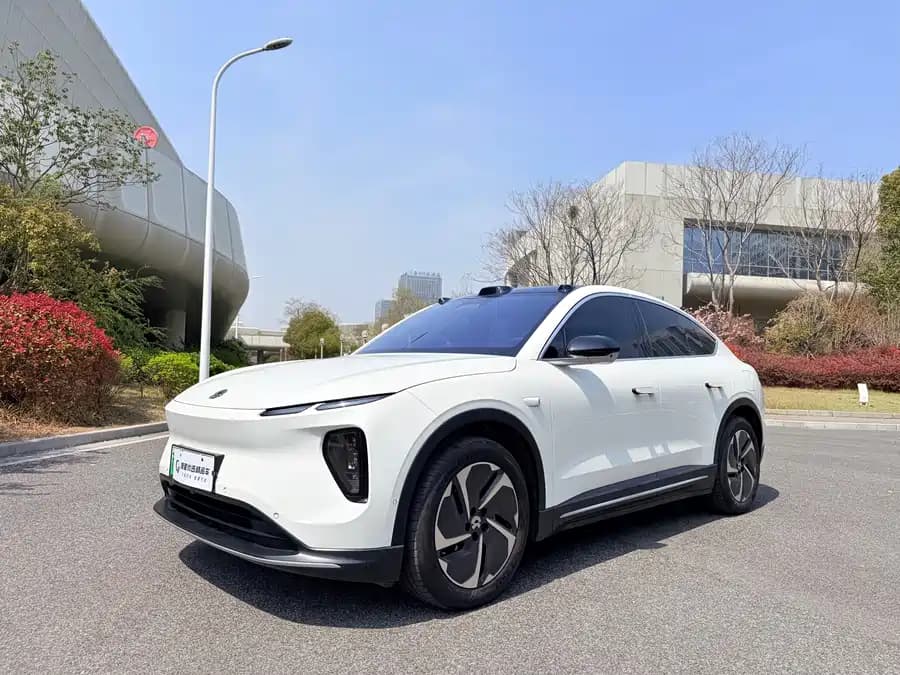 NIO ES6