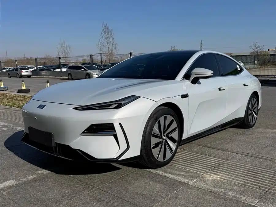 Geely Galaxy E8 2024