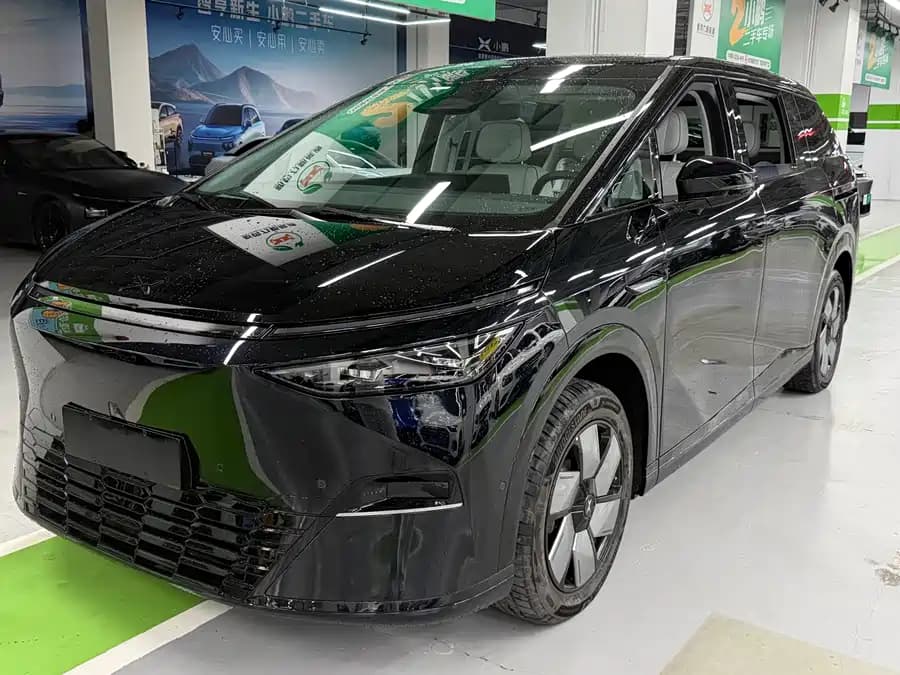 Xpeng X9 2024