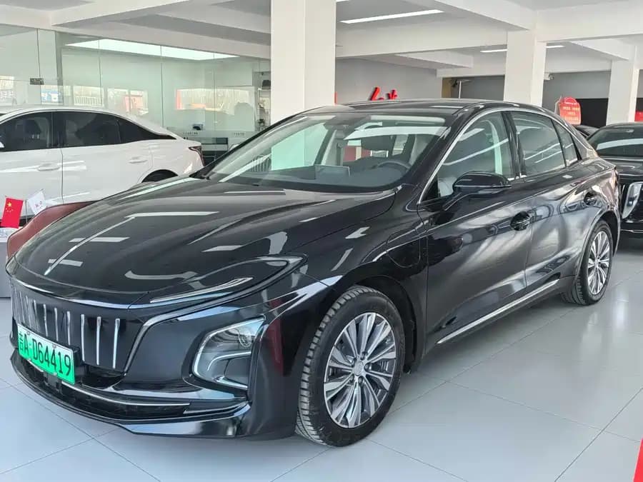 Hongqi E-QM5