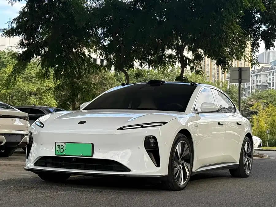 NIO ET5