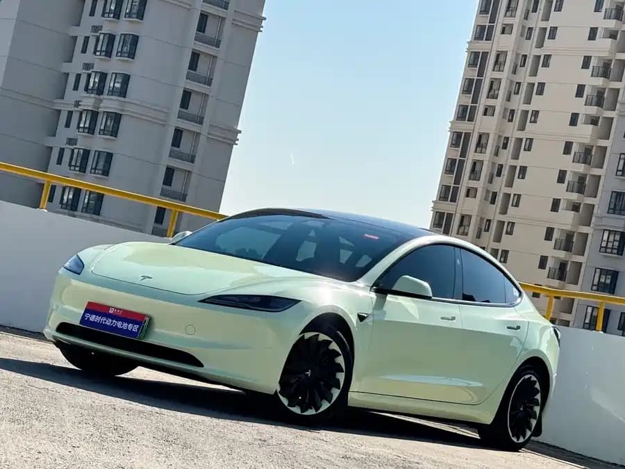 Tesla 3