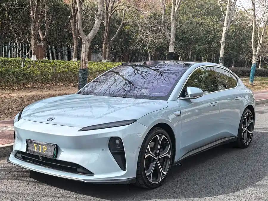 NIO ET5