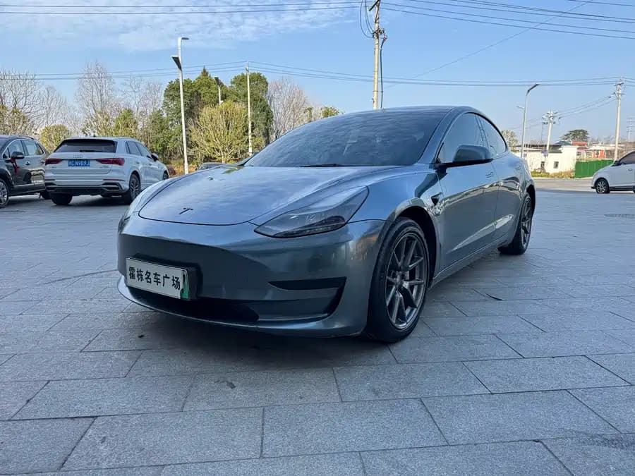 Tesla 3