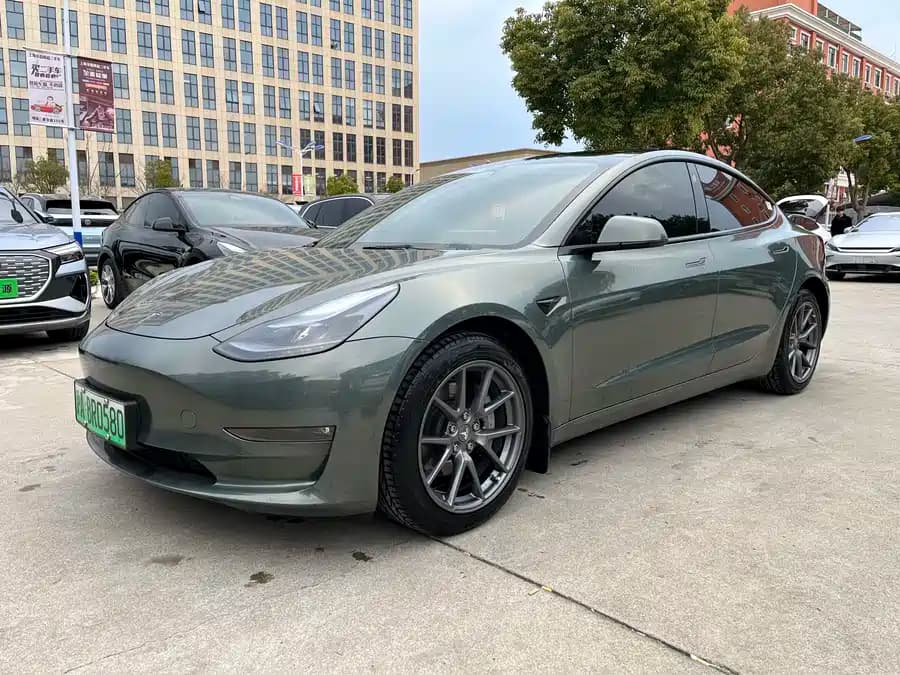Tesla 3