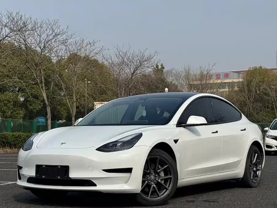Tesla 3