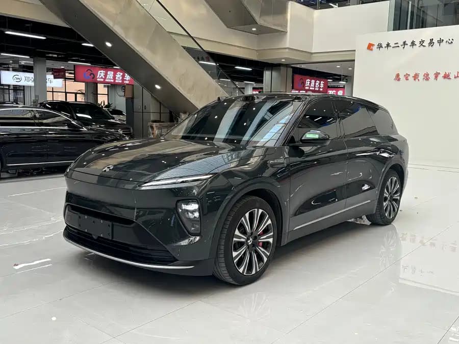 NIO ES8