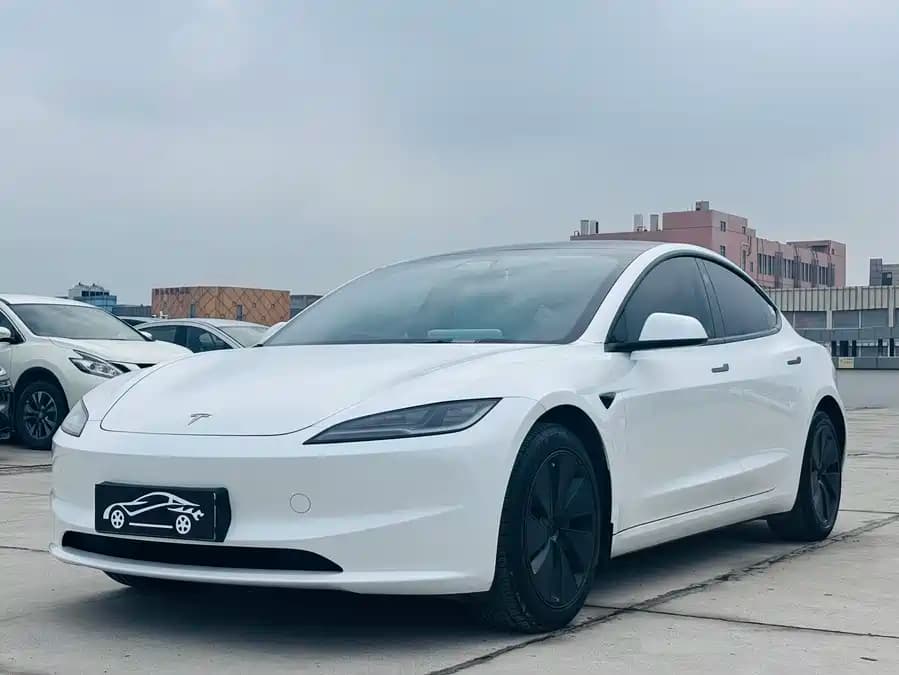Tesla 3