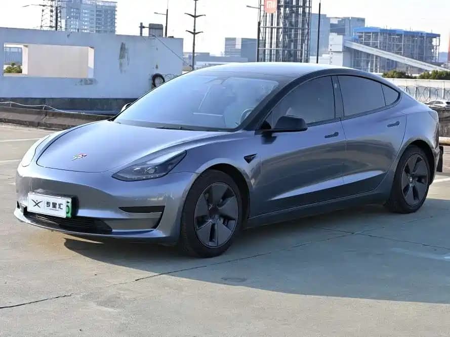 Tesla 3