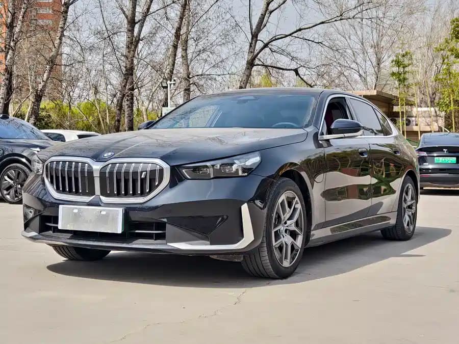 BMW i5