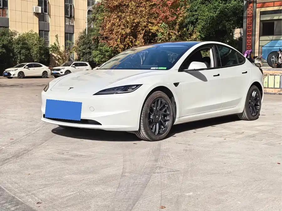Tesla 3