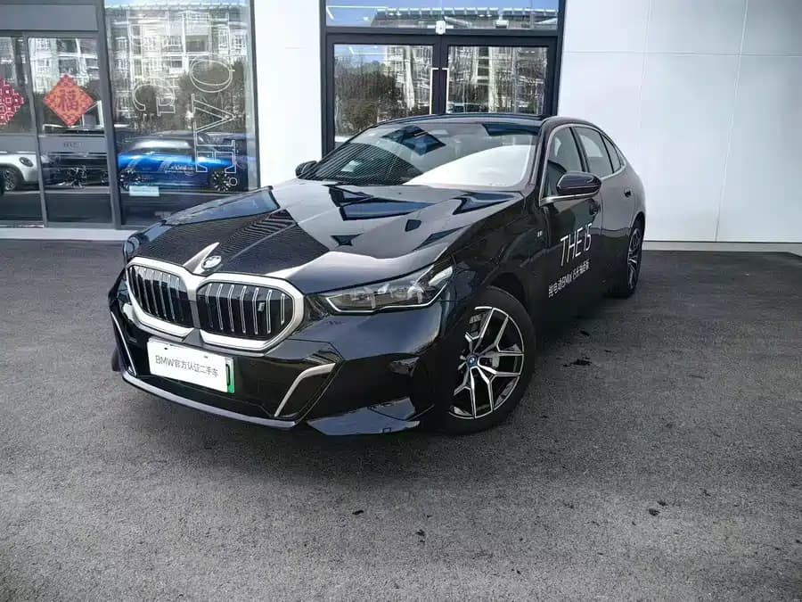 BMW i5