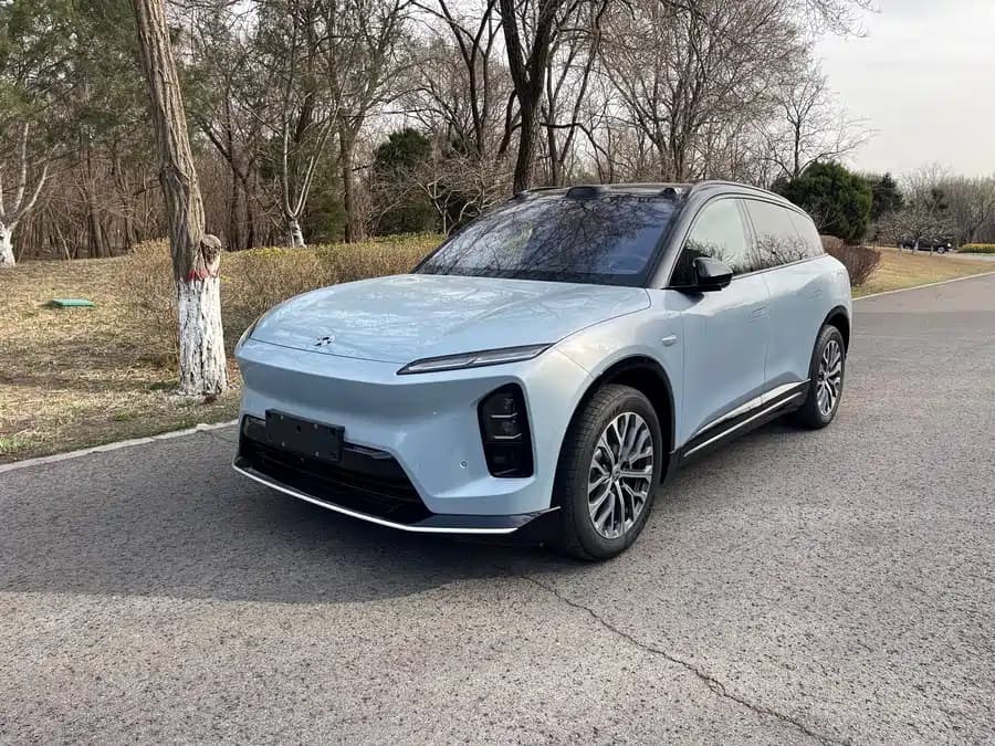 NIO ES6