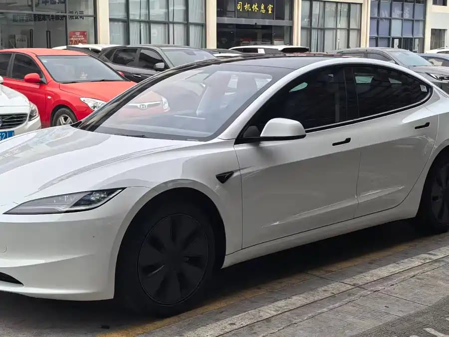 Tesla 3