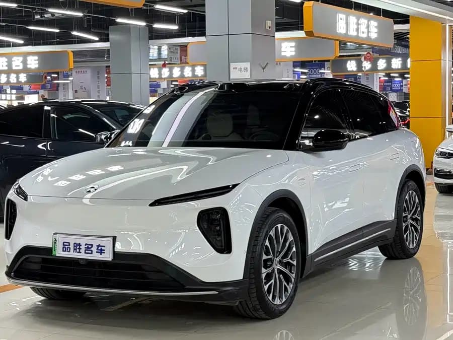 NIO ES6