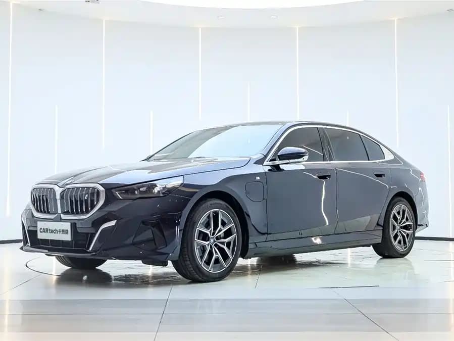 BMW i5