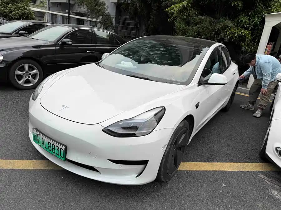 Tesla 3