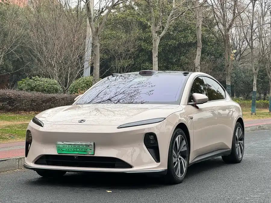 NIO ET5