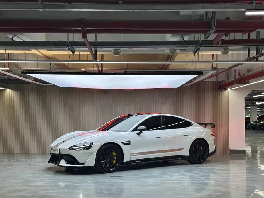 Xiaomi SU7 Ultra 2025