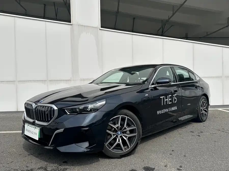 BMW i5
