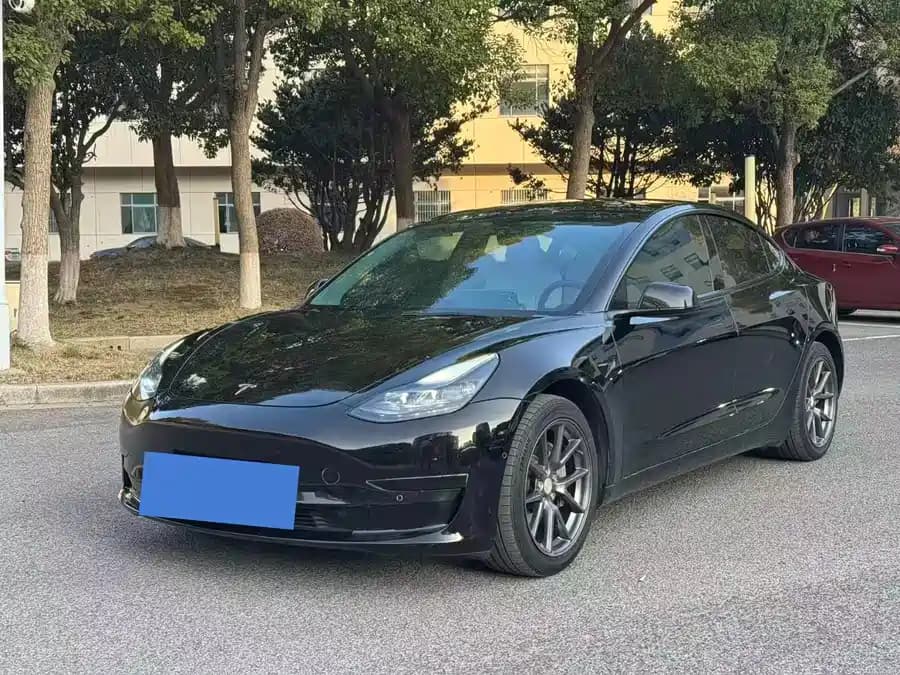 Tesla 3