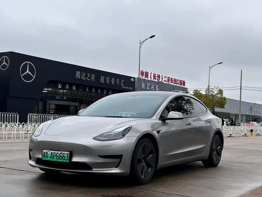 Tesla 3
