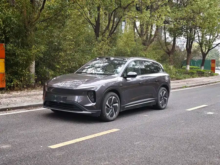 NIO ES6