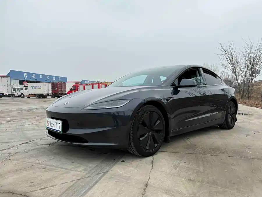 Tesla 3