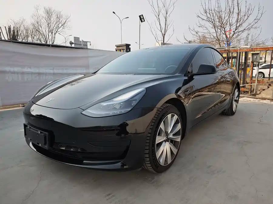 Tesla 3 2022