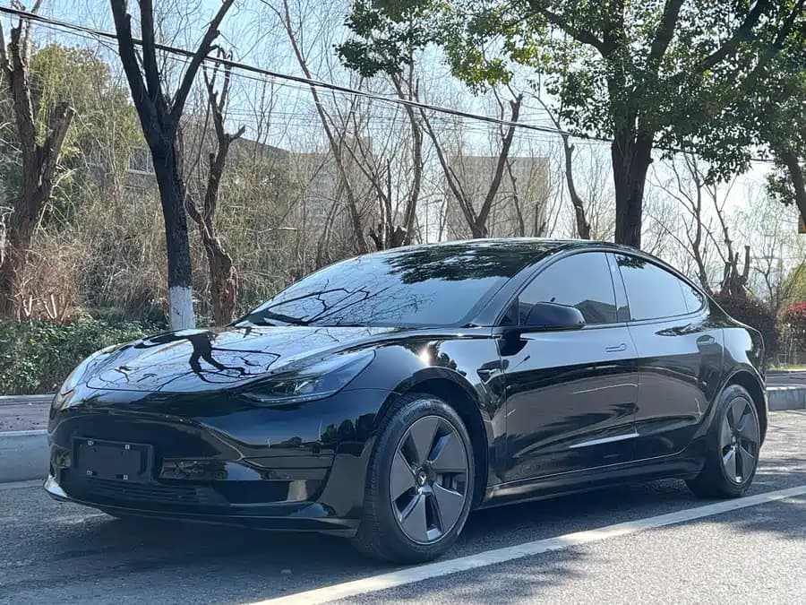 Tesla 3
