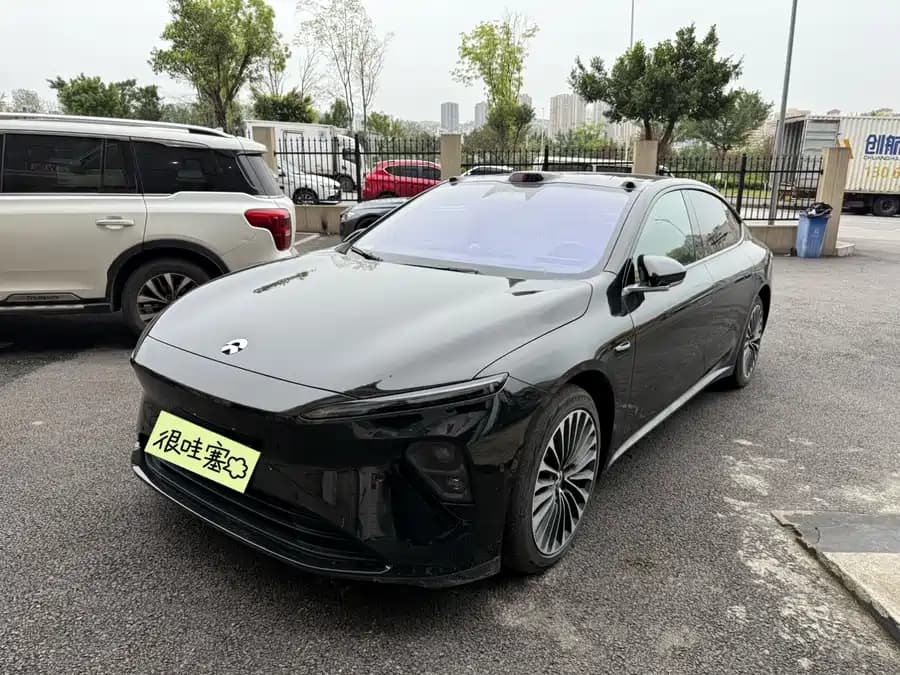 NIO ET7