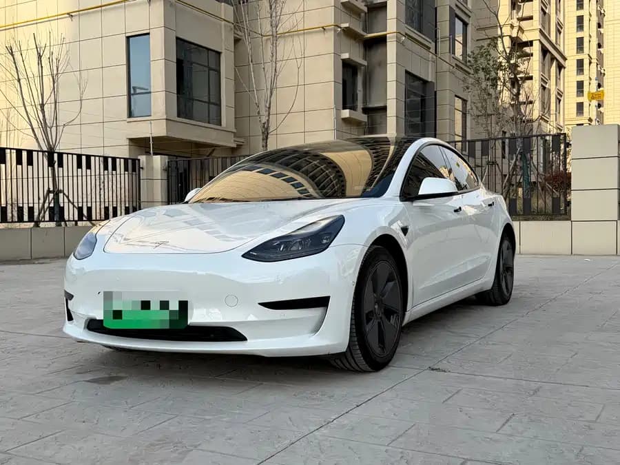 Tesla 3