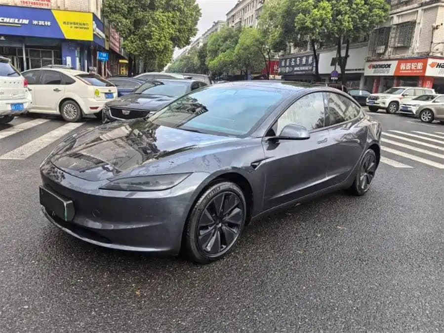 Tesla 3