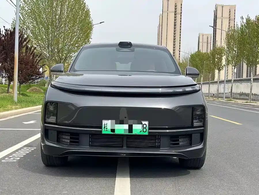 Lixiang L8
